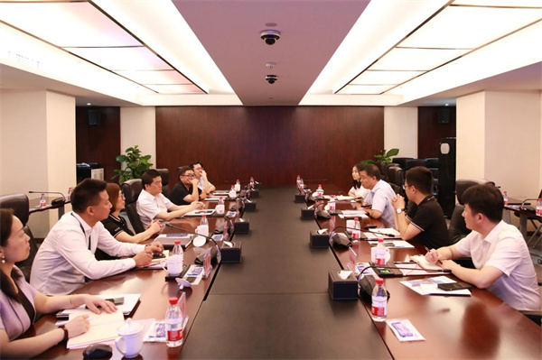 天津东疆综合保税区管委会党委常委、管委会副主任白新宇到访我司