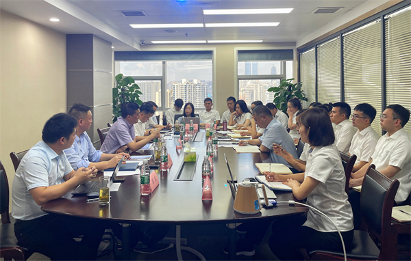 公司党委书记、董事长袁仁军一行到贵州凯时k8调研指导工作