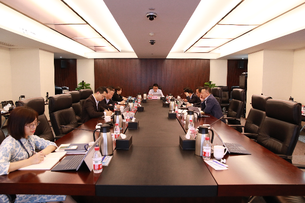 凯时k8党委理论学习中心组举行党的二十大精神专题学习会